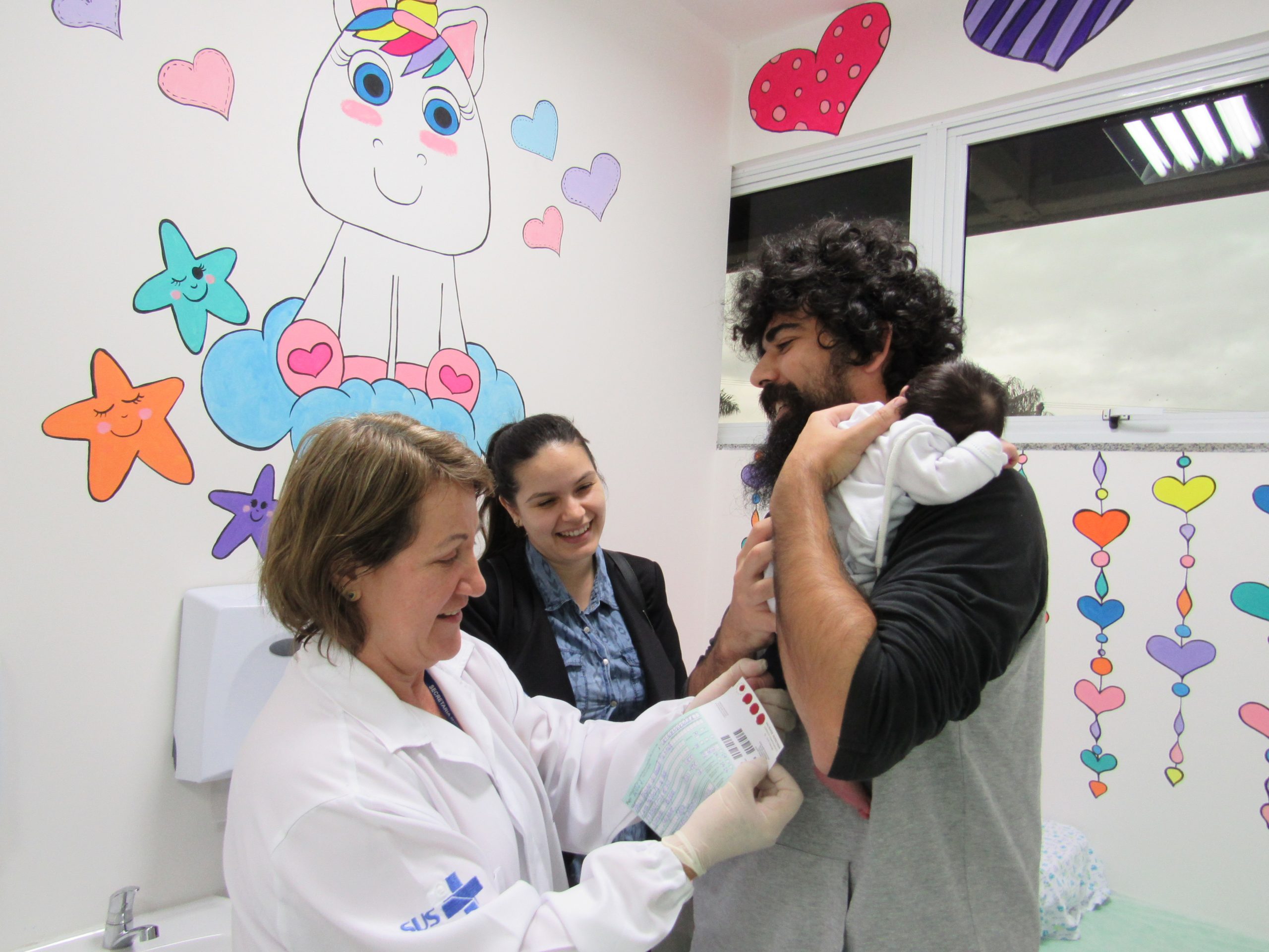 Laboratório Municipal humaniza sala de coleta de exames em bebês em Itajaí