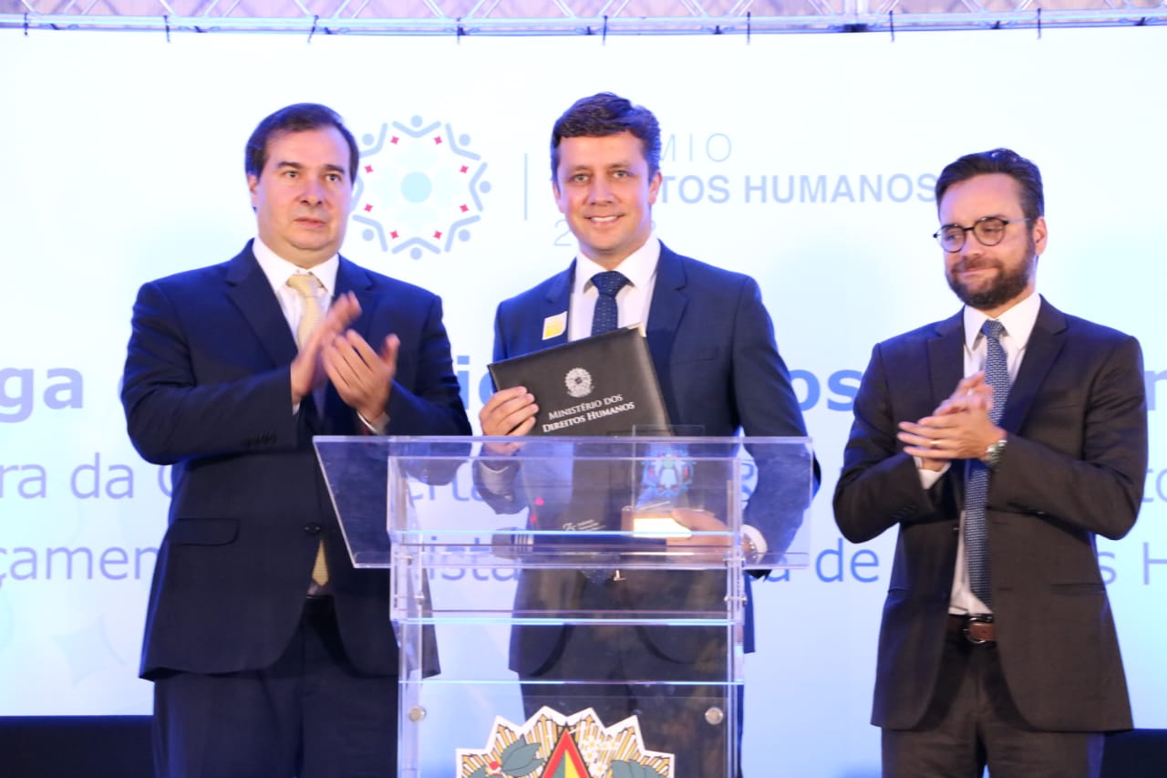 Balneário Camboriú recebe pela  primeira vez Prêmio Direitos Humanos