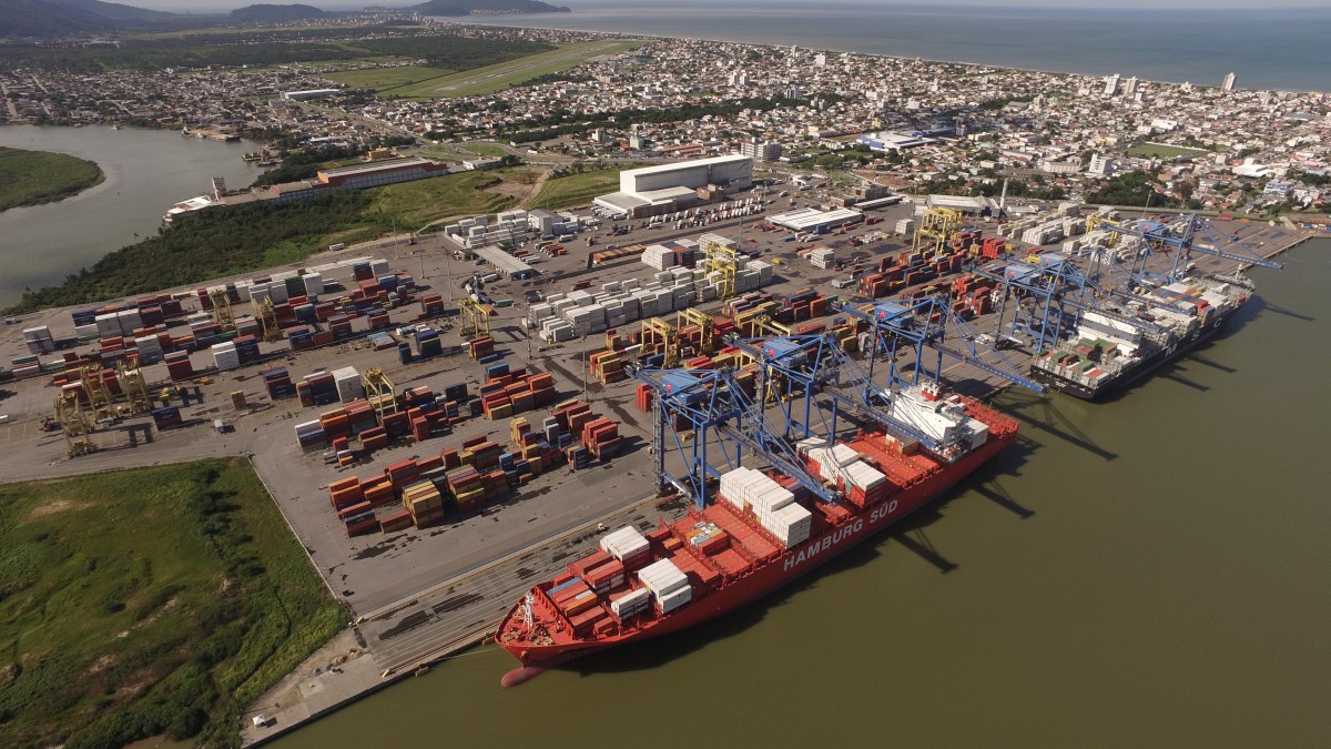 Complexo Portuário de Itajaí e Navegantes ultrapassa marca de 1,4 milhão de TEUs movimentados em 2020