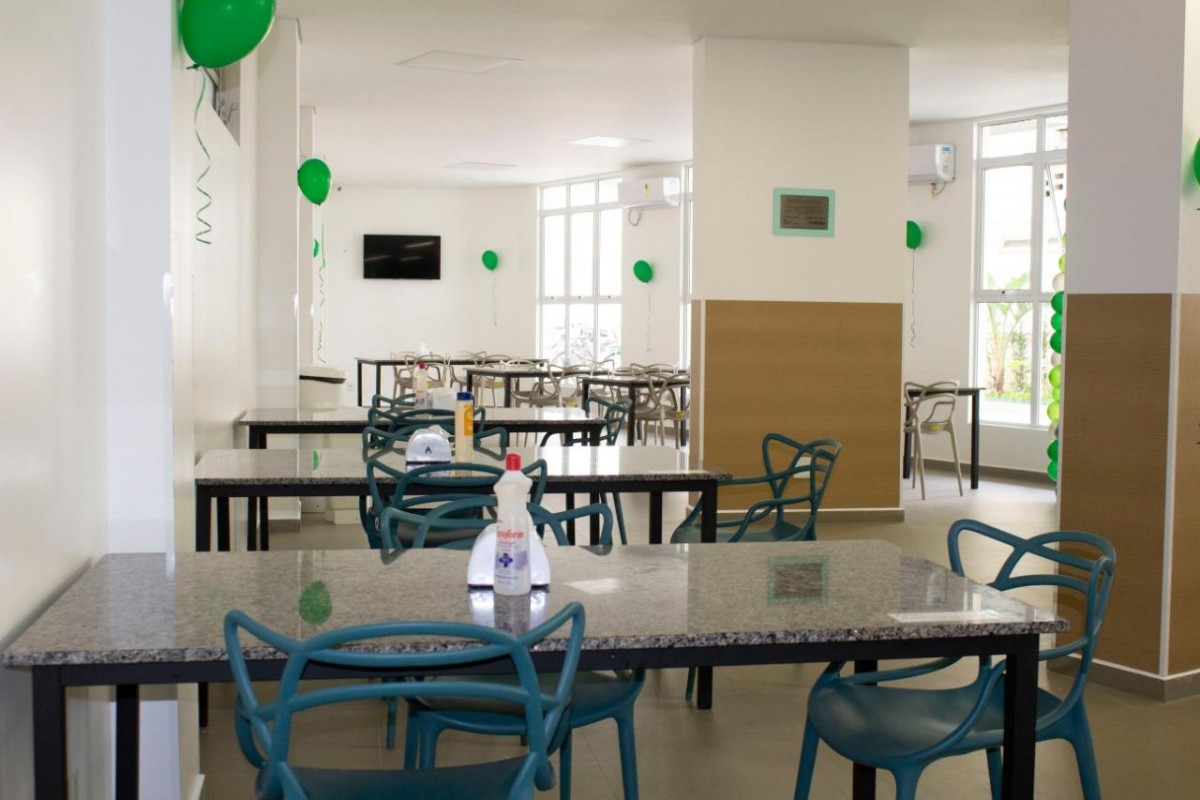 Hospital Marieta dobra tamanho do refeitório com doações de empresas locais