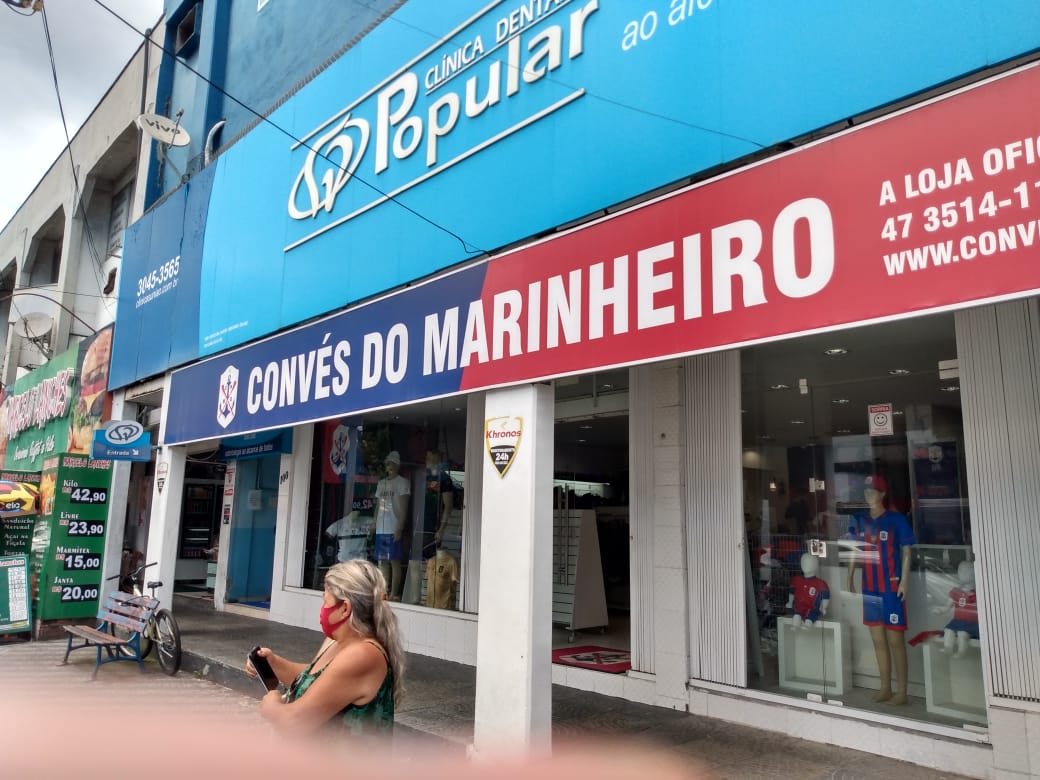 Marcílio Dias não tem loja e sim um convés