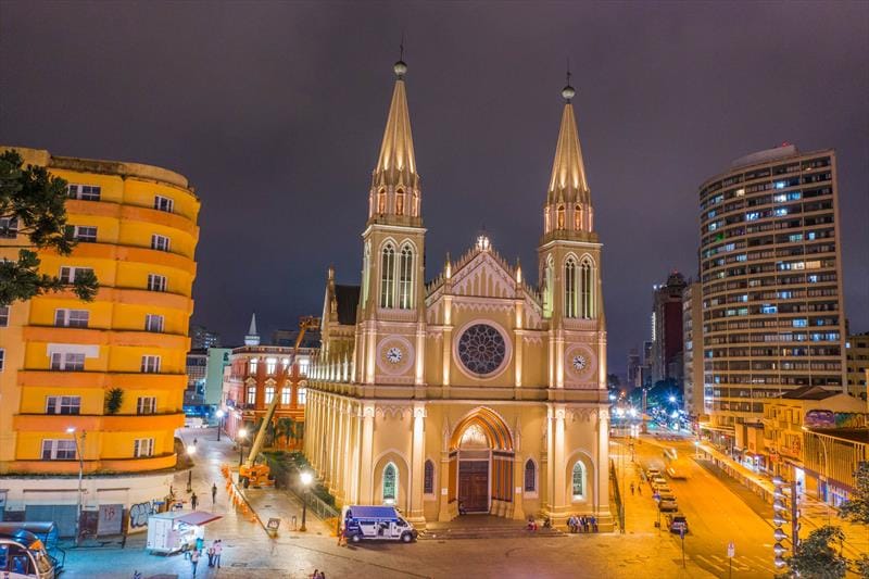 Curitiba festeja sua padroeira Nossa Senhora da Luz dos Pinhais