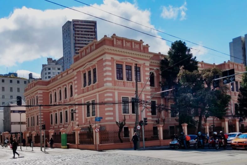 Instituto de Educação do Paraná comemora 100 anos do edifício