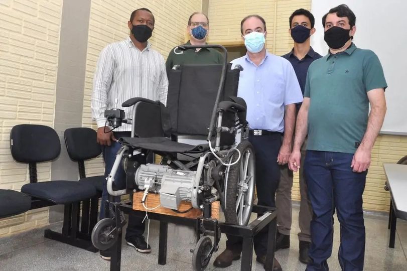 Pesquisadores da UEL patenteiam cadeira de rodas elétrica