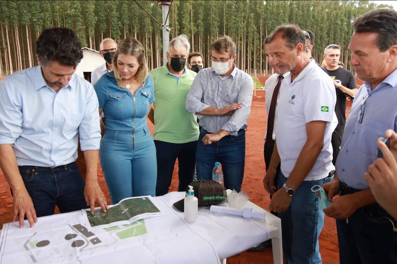 Ministro do Meio Ambiente conhece produção de energia sustentável no Oeste do Paraná