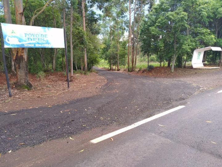 Melhoras no asfalto para a comunidade do Núcleo Universal dos Paraguaios em Espigão Alto do Iguaçu