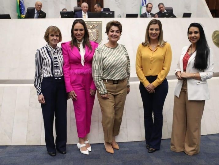 Projeto que cria a bancada feminina na Assembleia Legislativa do Paraná é aprovado na CCJ