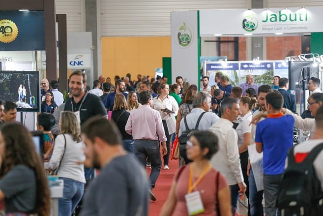34 empresas de turismo de Foz do Iguaçu participam da Expo Paraná