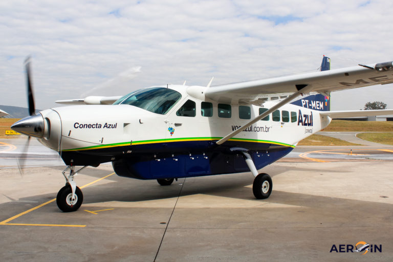 Invest Paraná comemora número de voos realizados após negociação com Azul Linhas Aéreas
