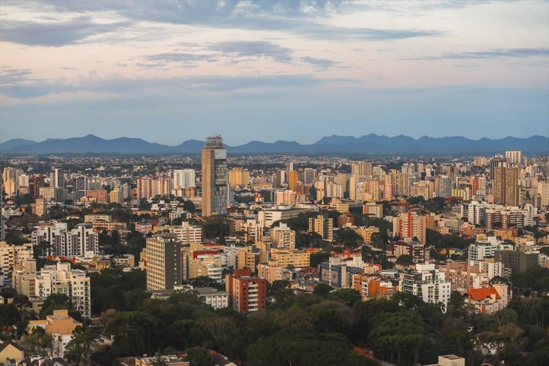 Curitiba prevê investimento recorde até 2025, mas monitora incerteza na economia