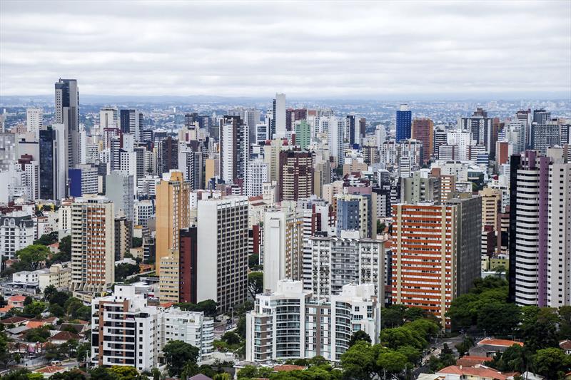 Curitiba é a cidade com o maior PIB do Sul do país, diz IBGE