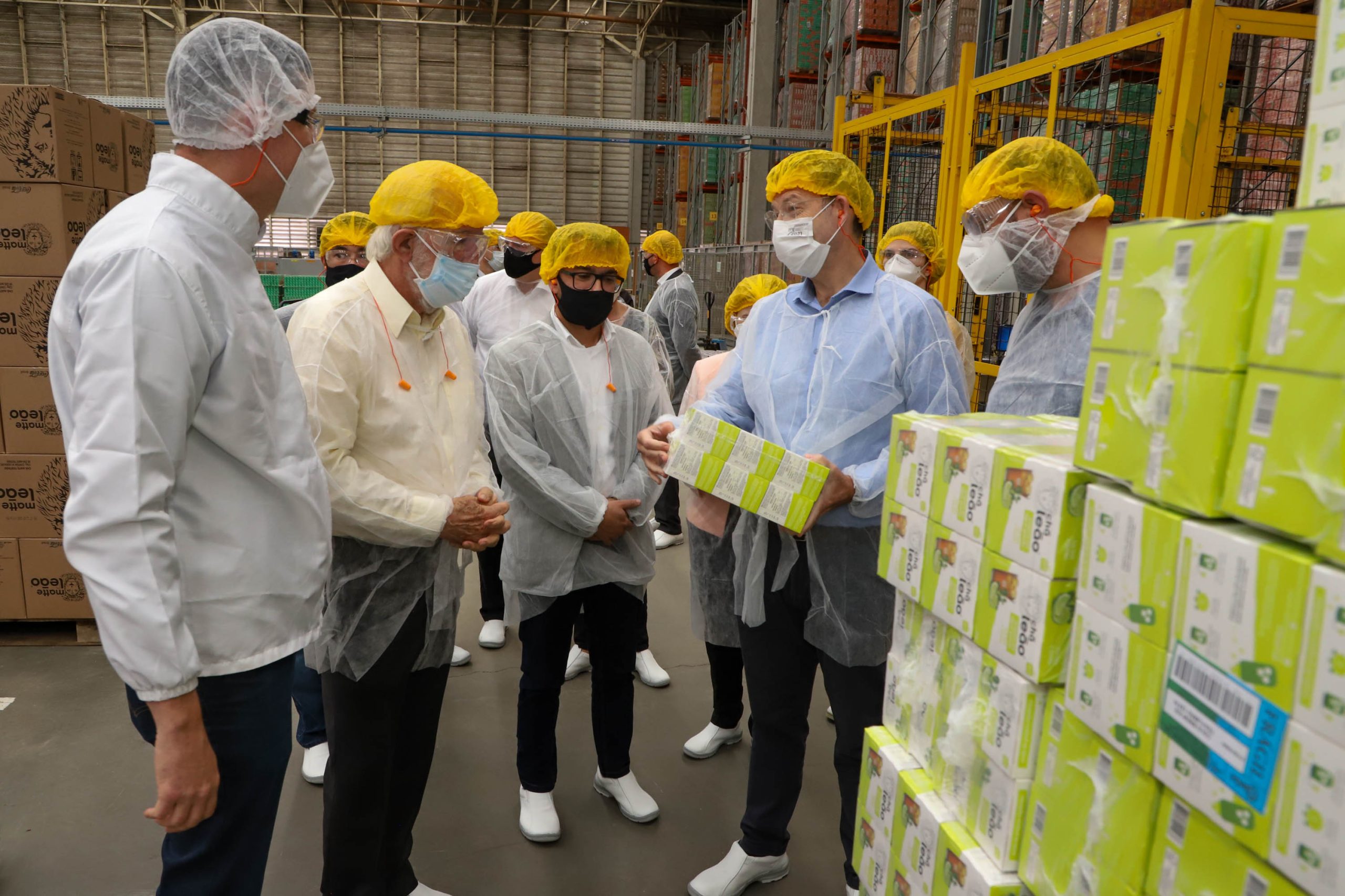 Vice-governador visita fábrica da Leão, que planeja duplicar faturamento até 2024