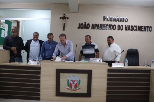 4 prefeitos assinam Ordem de Serviço para elaborar projeto da ponte sobre Rio Ivaí
