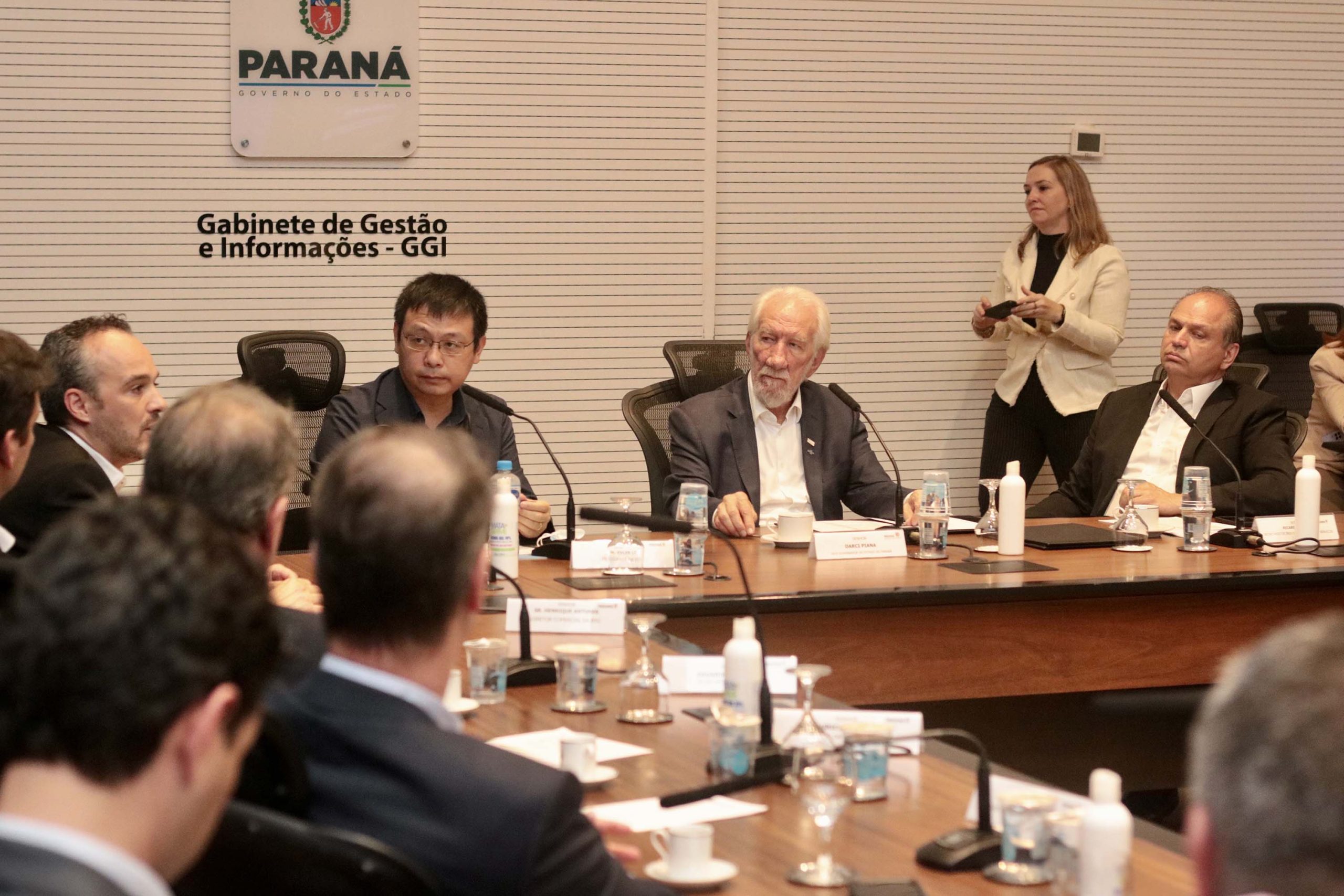 Estado e chinesa BYD discutem instalação de uma unidade da multinacional no Paraná