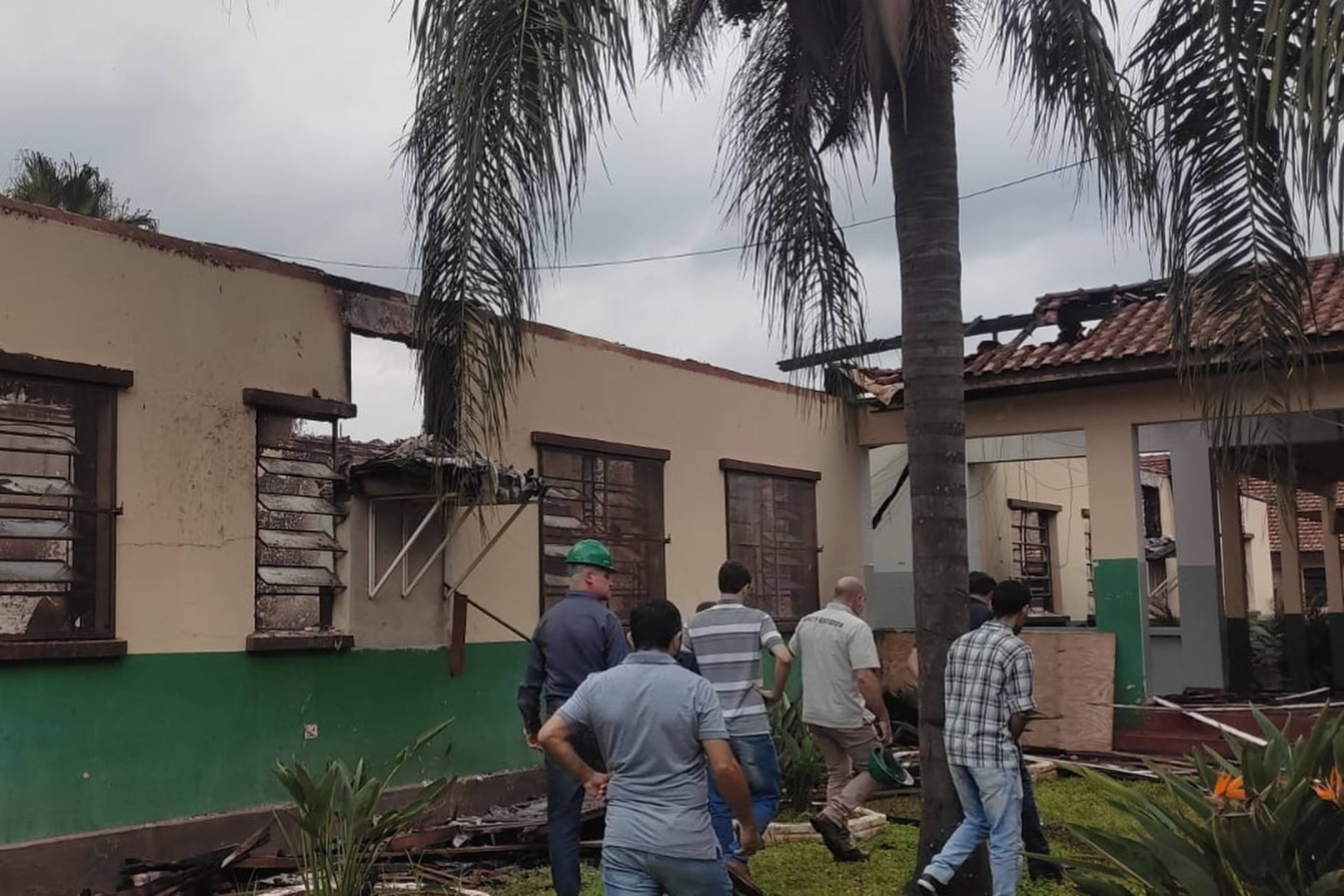 Ações para a retomada do colégio de Santa Mariana devorado pelo fogo