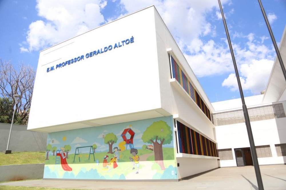 Maringá inaugura nova escola com quase 4 mil metros quadrados