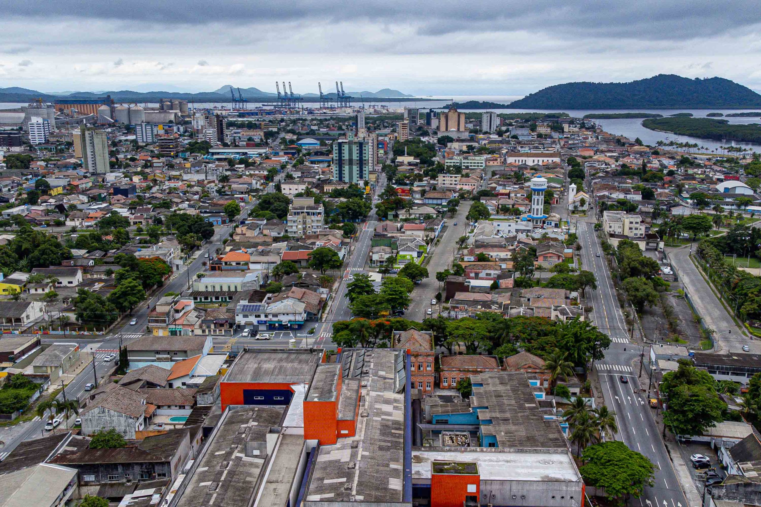 Paranaguá completou 375 anos e recebeu do Estado R$ 6 milhões em obras urbanas