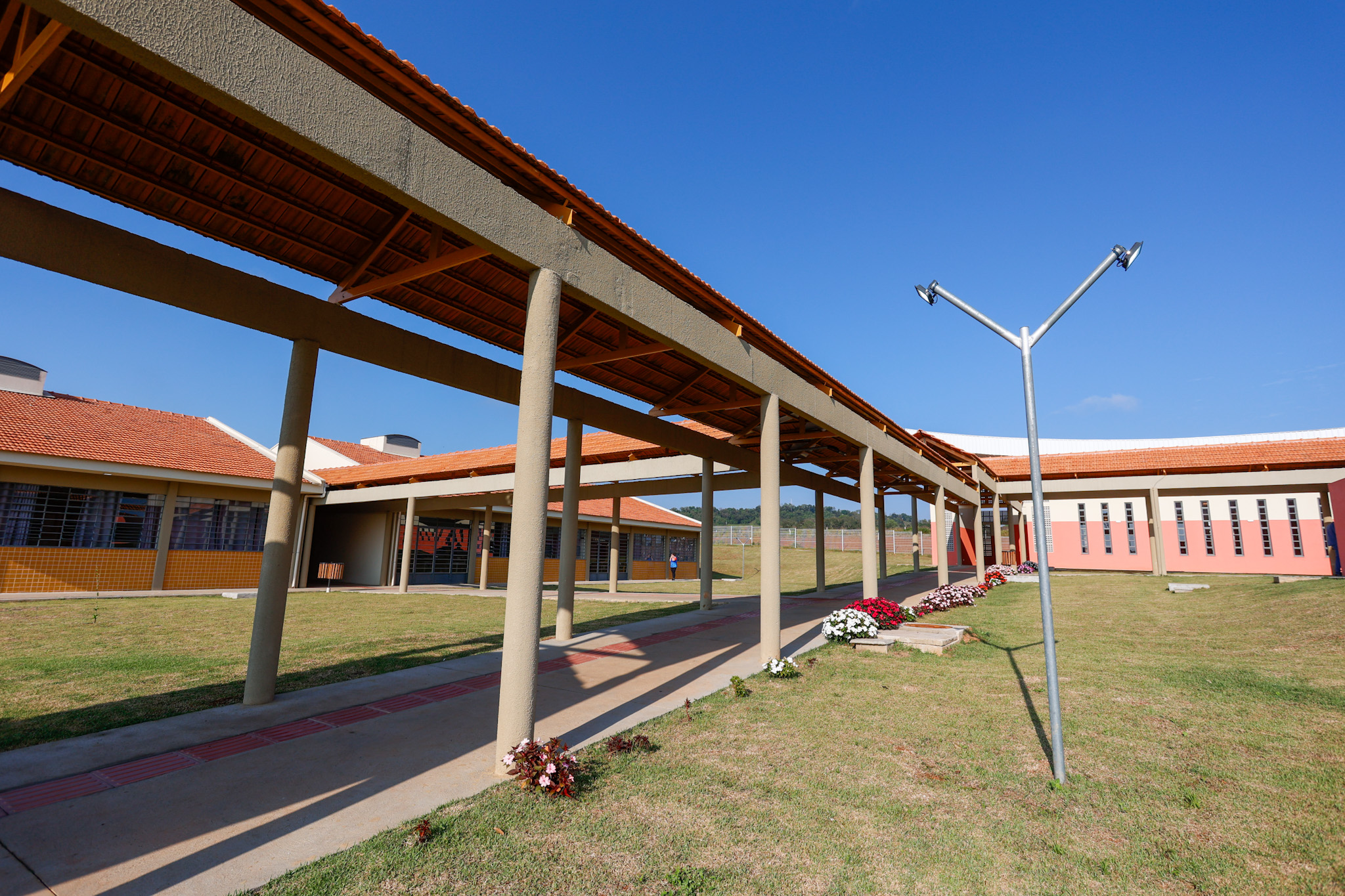 Paraná inaugura escola estadual com capacidade para 900 estudantes em Ortigueira