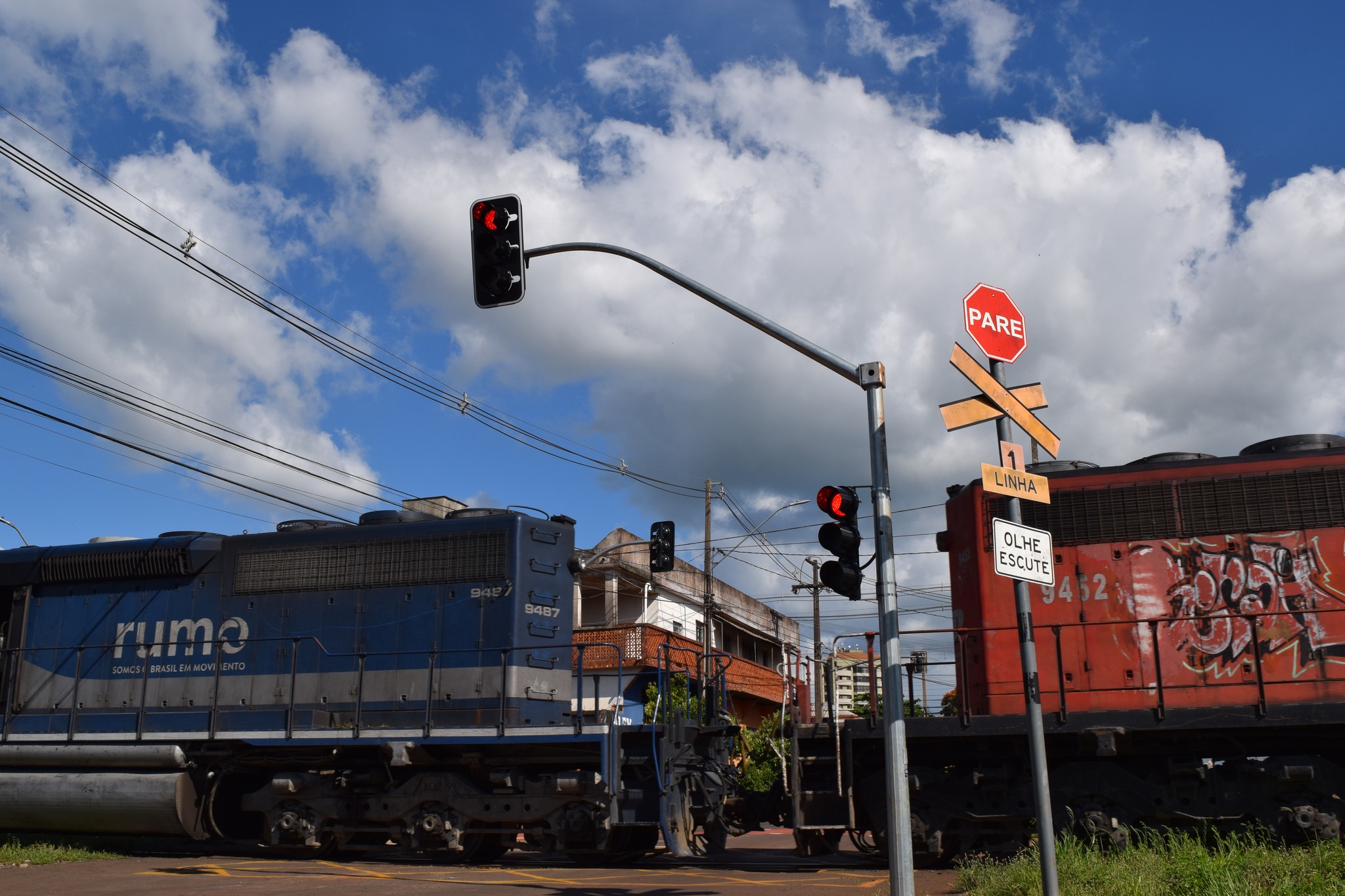 Rumo instala equipamentos para Evitar acidentes com trem em Rolândia