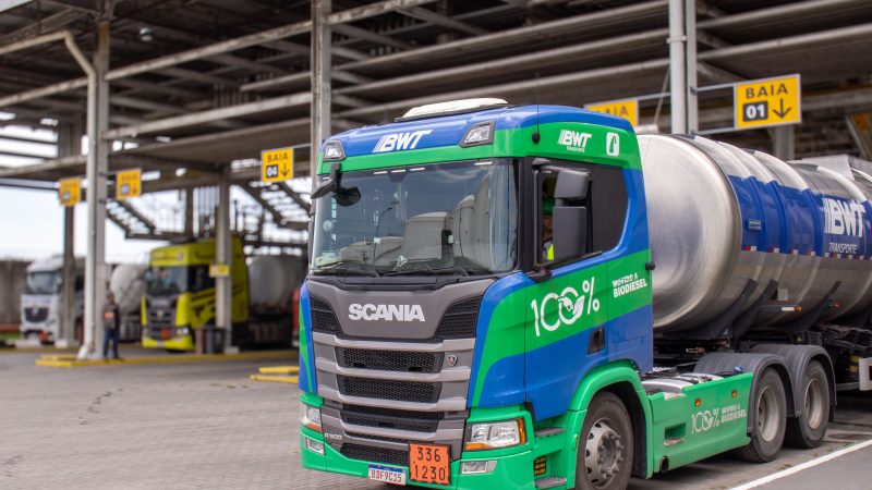Grupo Potencial usa caminhão a biodiesel