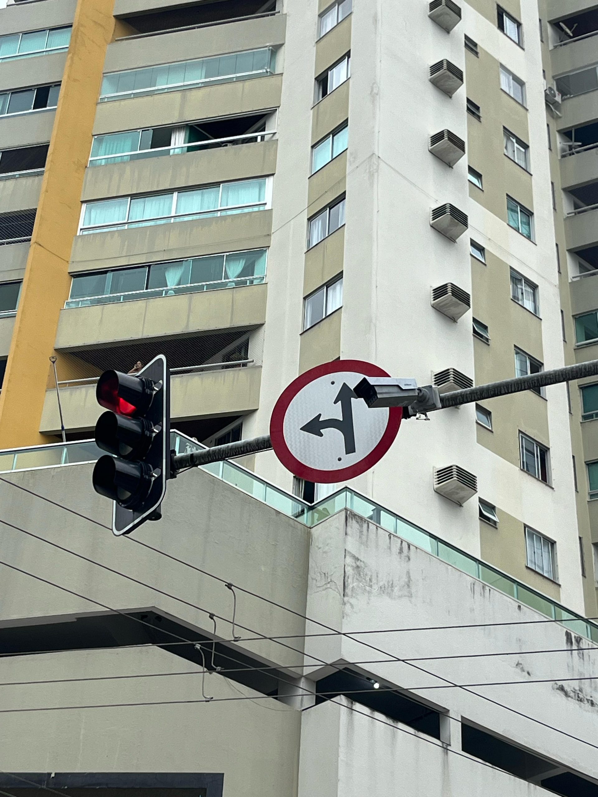 Balneário Camboriú passa a dispor de semáforos inteligentes
